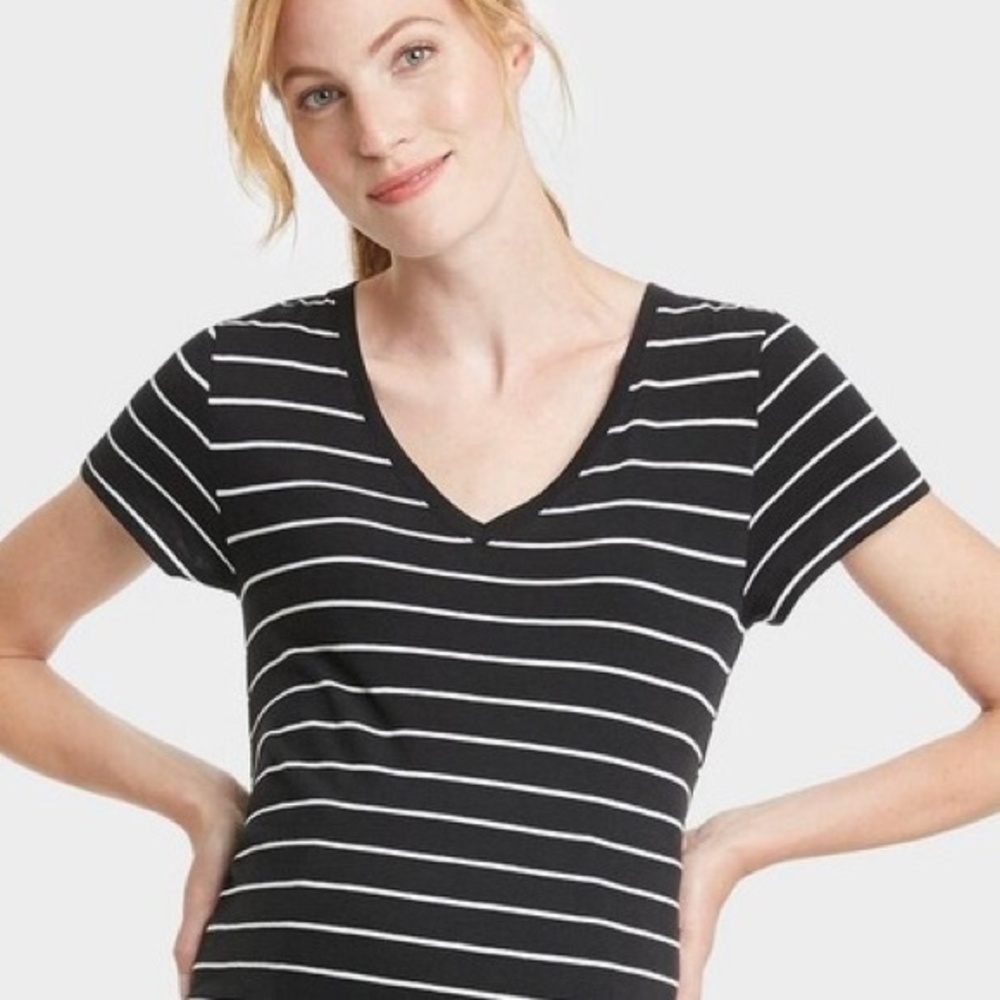 Aeropostale Seriously Soft V-Neck Tee  black and white